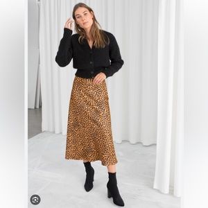 & other stories leopard midi skirt